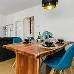 2 Wohnung, Kueche, Bad, Balkon, Netflix *