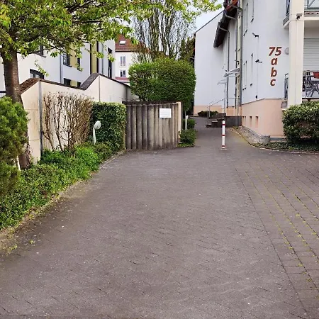 Apartment 2 Wohnung, Kueche, Bad, Balkon, Netflix *