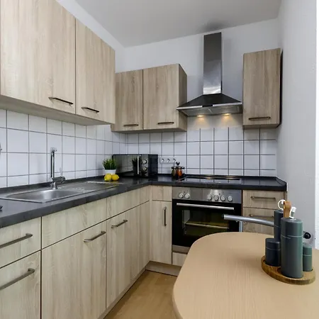 2 Wohnung, Kueche, Bad, Balkon, Netflix *