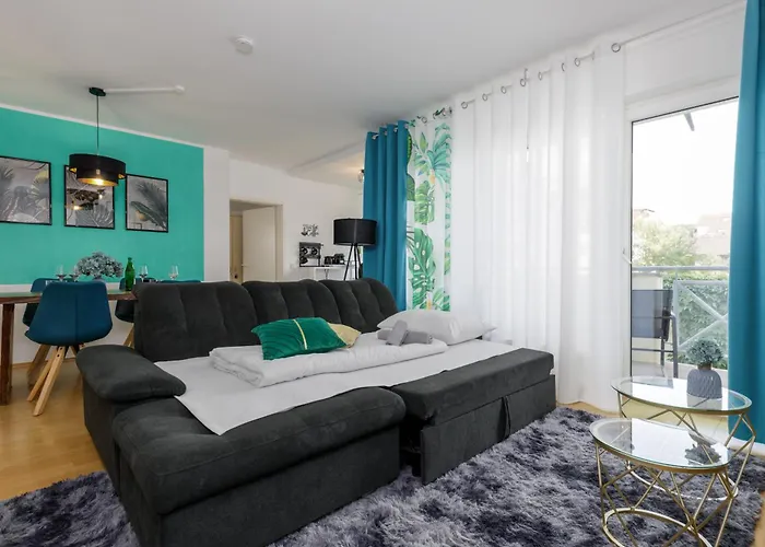 2 Wohnung, Kueche, Bad, Balkon, Netflix